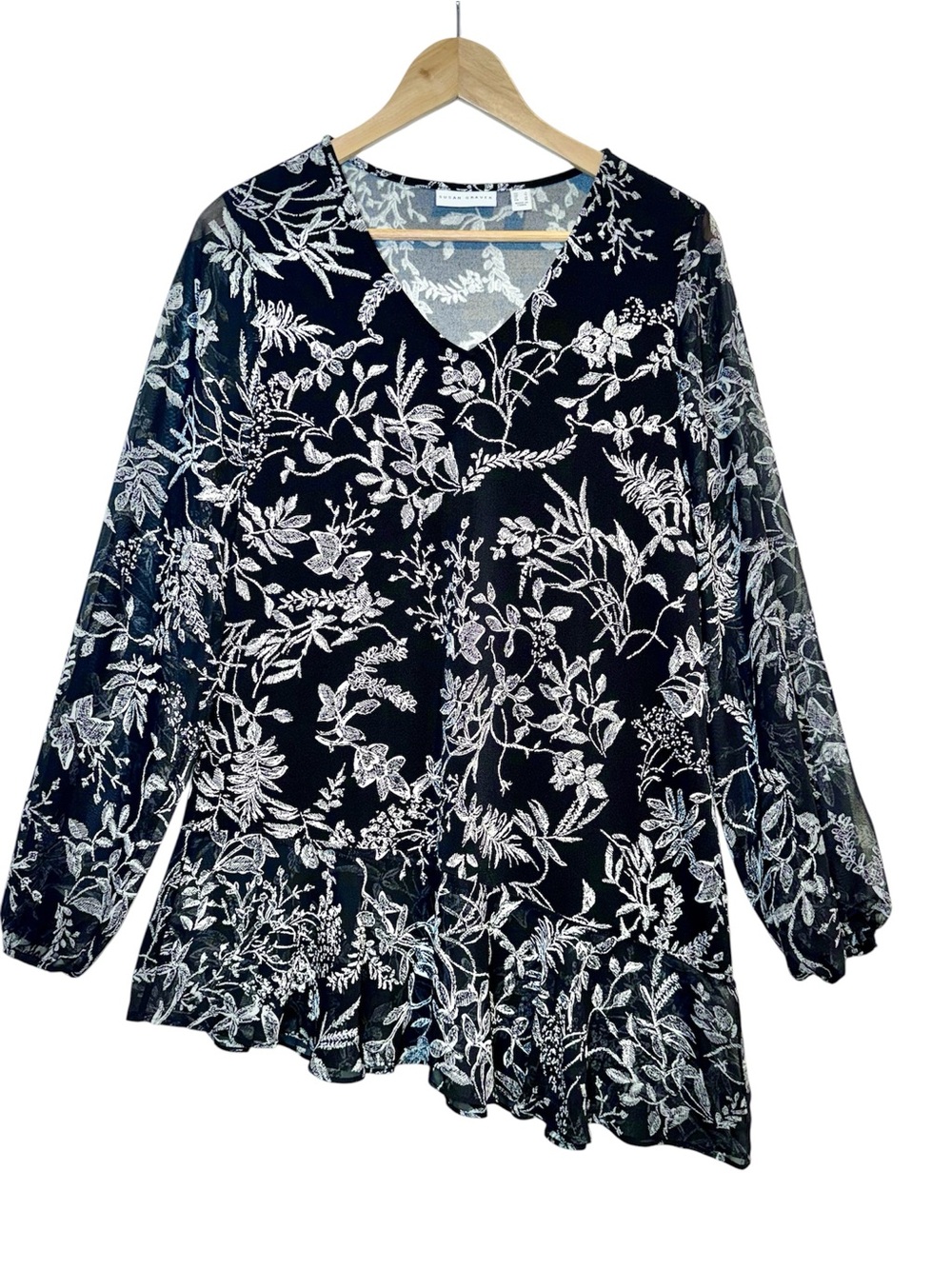 Susan Graver Liquid Knit Floral Tunic Top Small Shear Sleeves & Hem Relaxed Fit